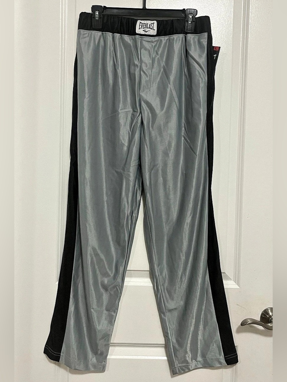 NWT Everlast Ladies Loungewear Track Pants Size L Grey Black Shiny